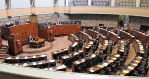 Hanson asks Albanese to lift suspension