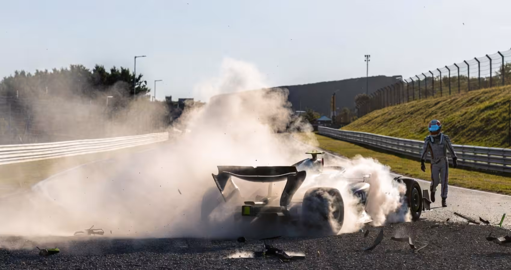 Piastri crashes before Australian GP